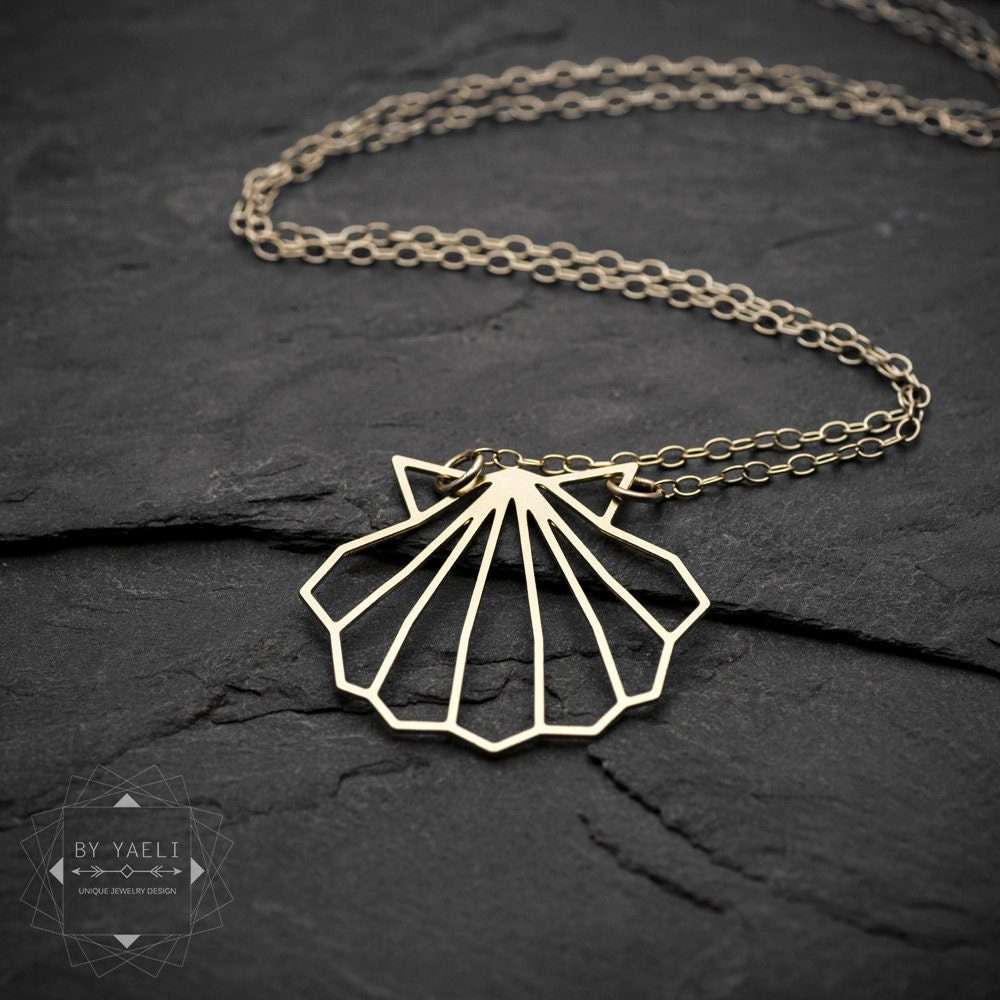 Shell necklace ocean necklace seashell necklace shell pendant