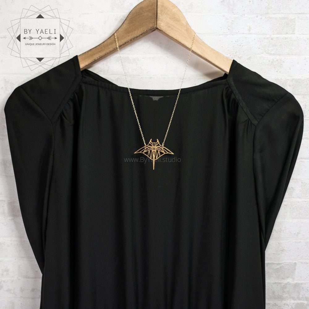 Manta ray necklace manta pendant origami manta ray fish necklace sting ray necklace sea life jewelry