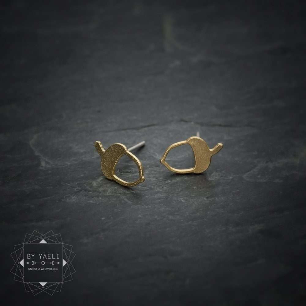 Acorn earrings – dainty acorn stud earrings, gold minimalist tiny acorn post earrings