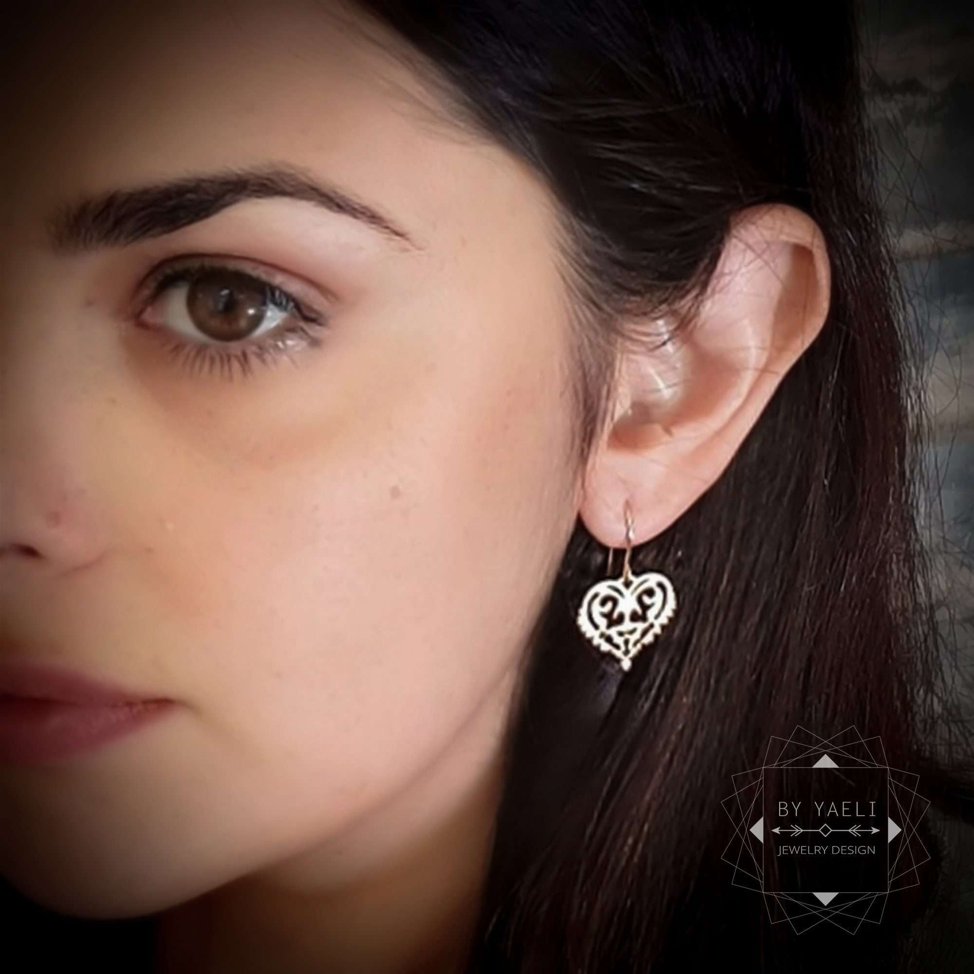 Oriental earrings heart earrings modern minimalist earrings