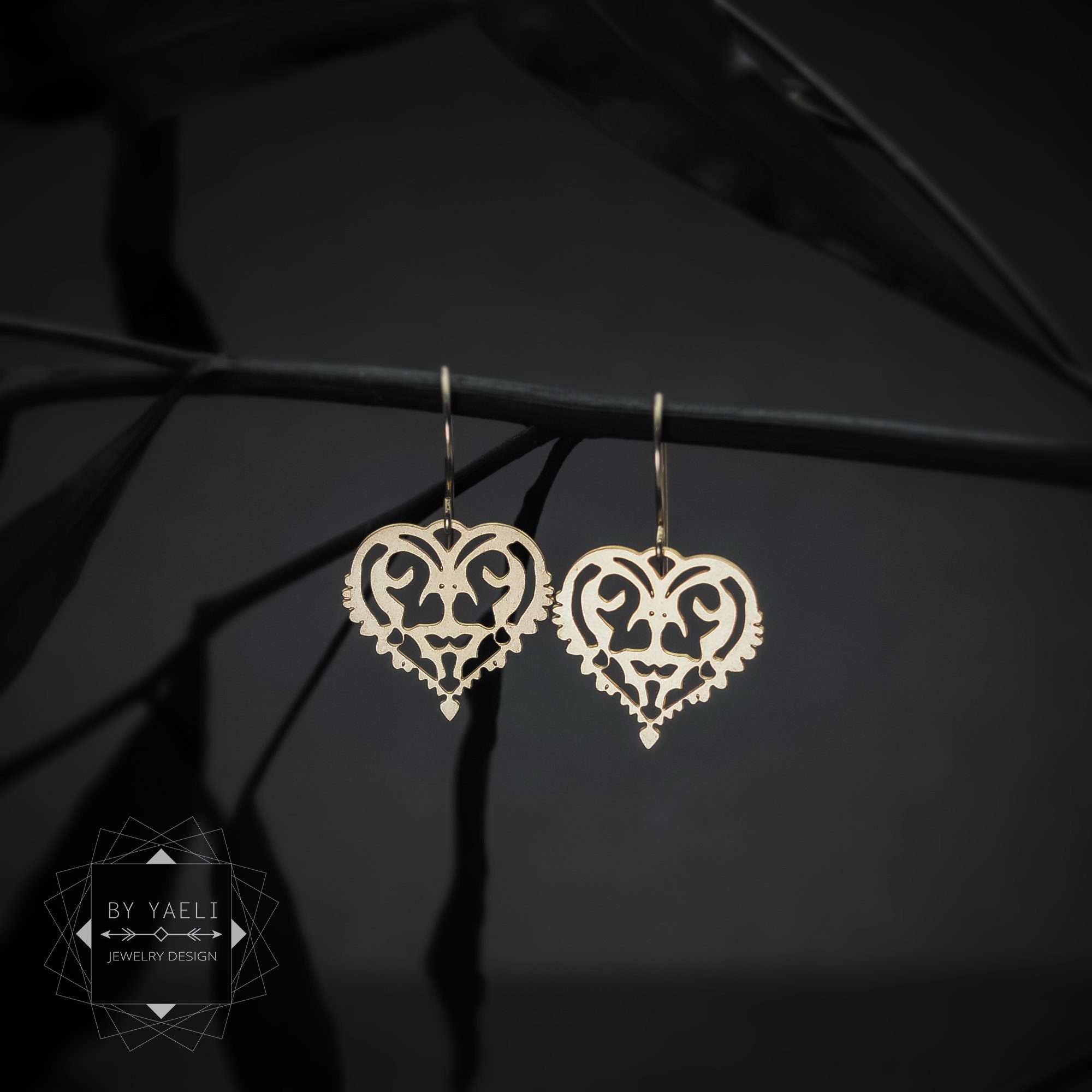 Oriental earrings heart earrings modern minimalist earrings
