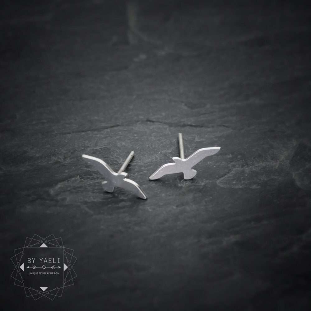 Bird earrings – delicate seagull earrings – seagull stud earrings silver seagull post earrings