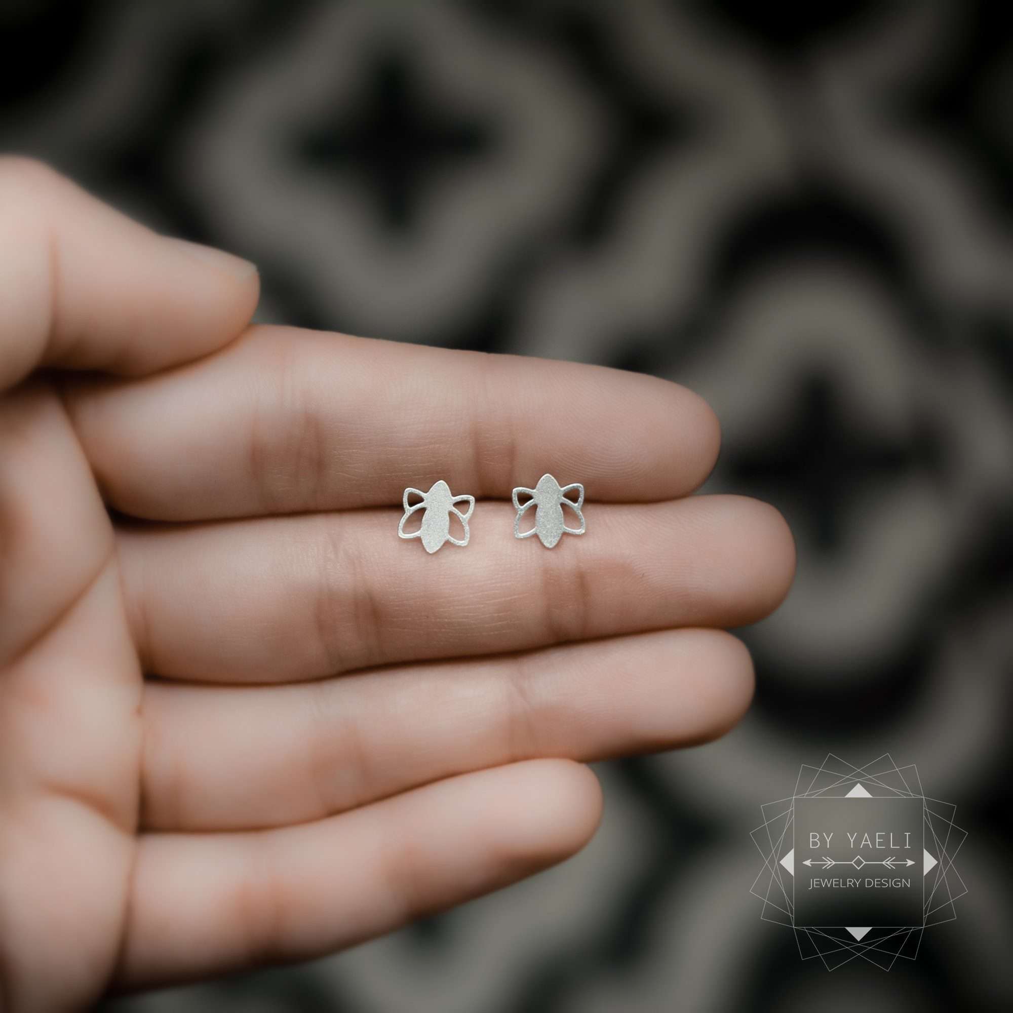 Flower earrings flower stud earrings silver minimalist earrings