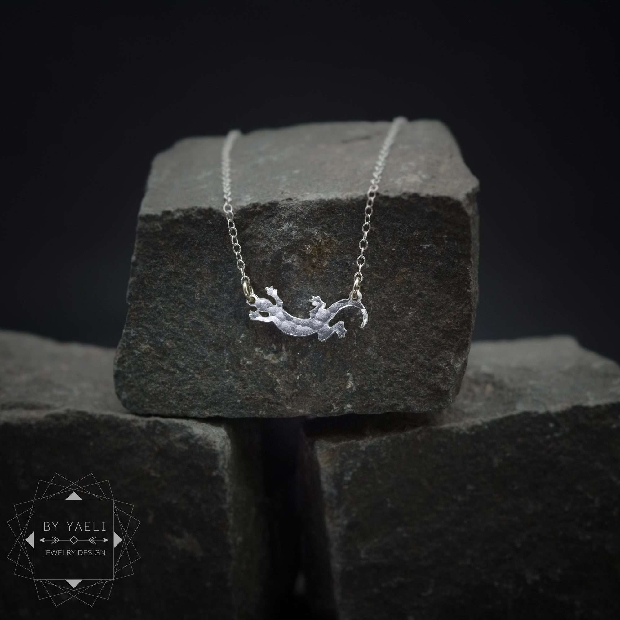 Lizard necklace gecko necklace dainty silver lizard charm gecko pendant