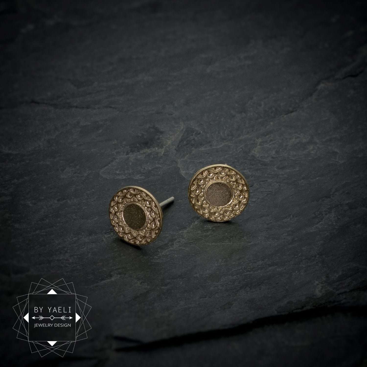 Circle earrings circle stud earrings geometric earrings gold disc stud earrings