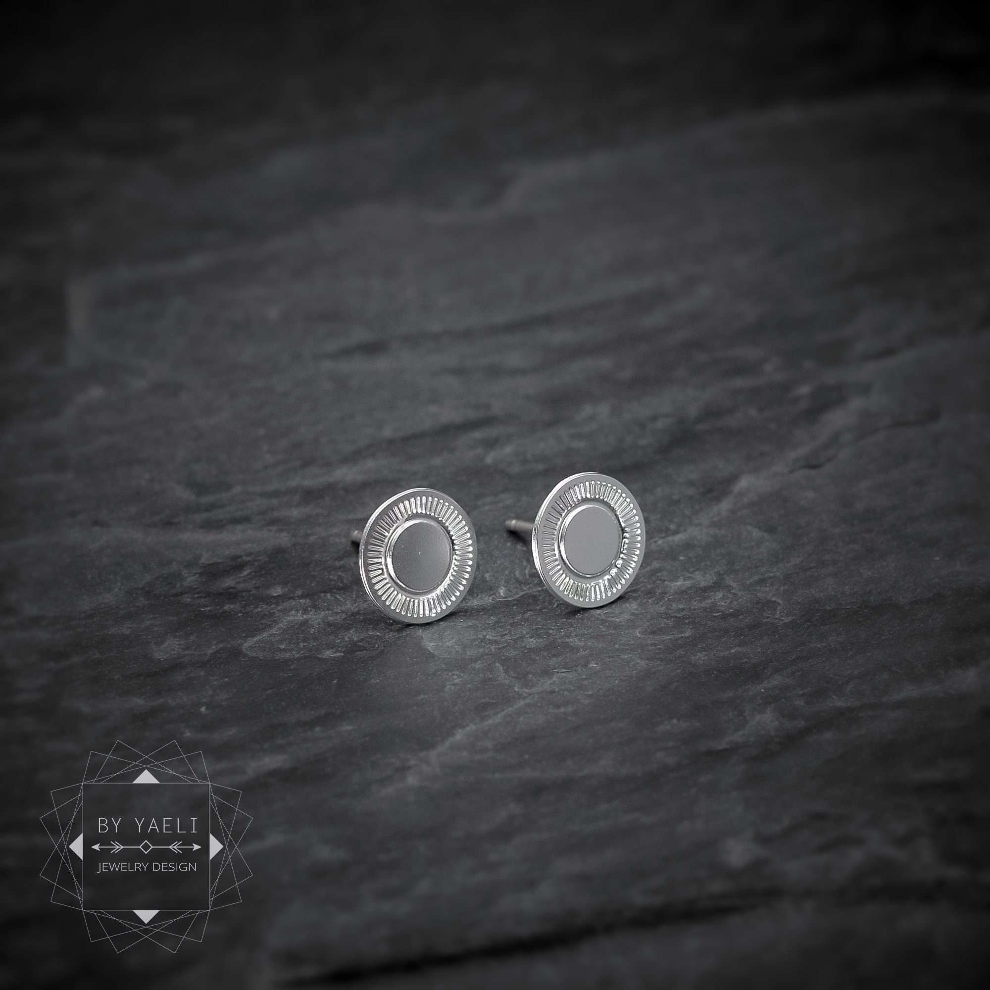 Circle stud earrings geometric earrings silver minimalist circle post earrings