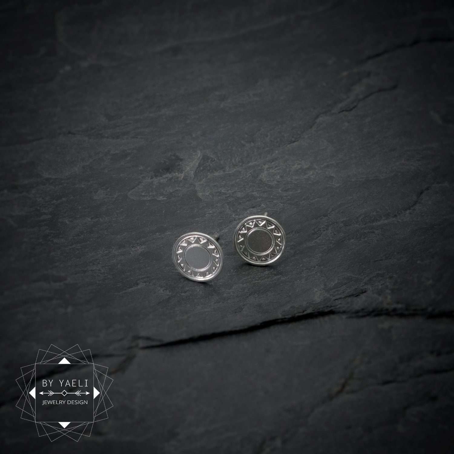 Circle earrings silver circle stud earrings geometric earrings silver disc stud earrings