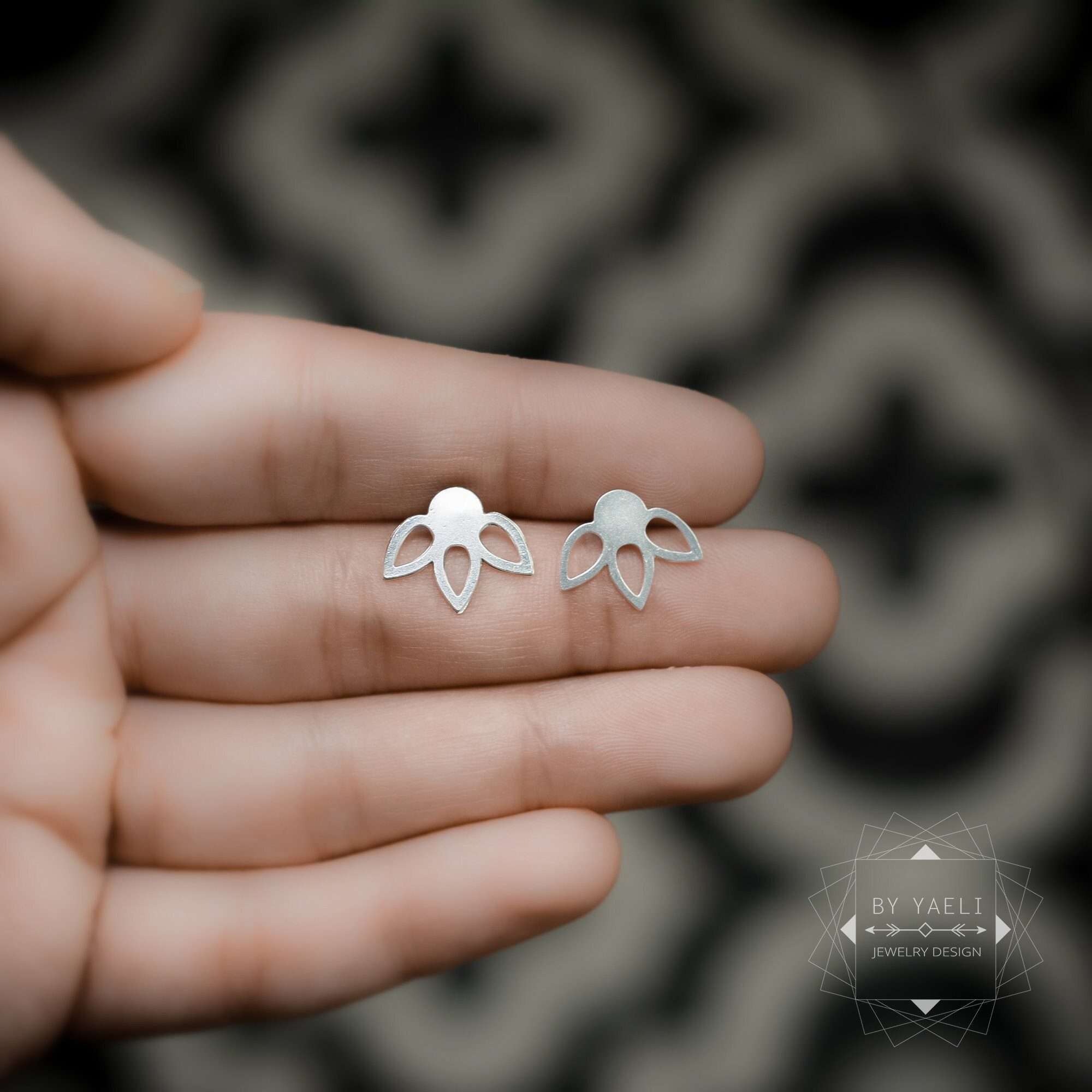 flower earrings flower stud earrings silver flower post earrings daisy earrings