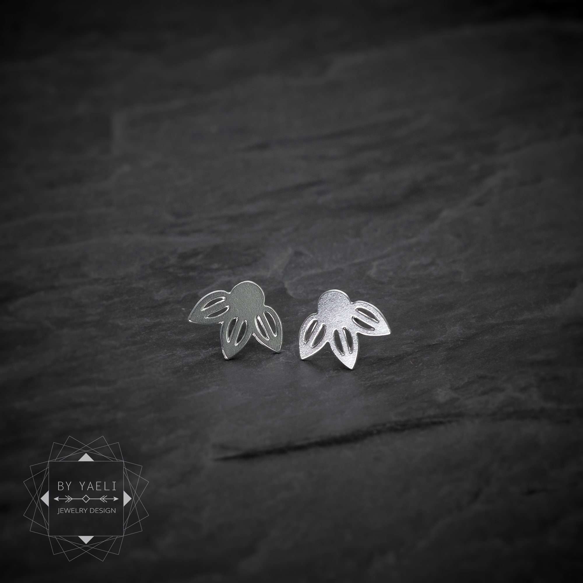 Flower earrings flower stud earrings silver flower daisy earrings