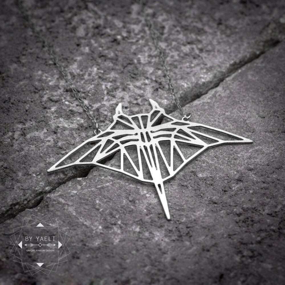 Manta ray necklace sting ray fish necklace sea necklace ocean jewelry sting ray necklace