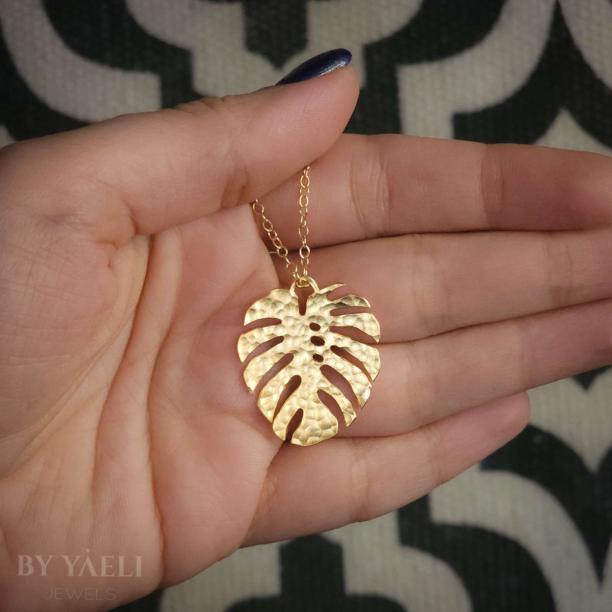 Leaf necklace nature jewelry gold Monstera necklace tropical necklace 3 Leaf necklace nature jewelry gold Monstera necklace tropical necklace - Image 3