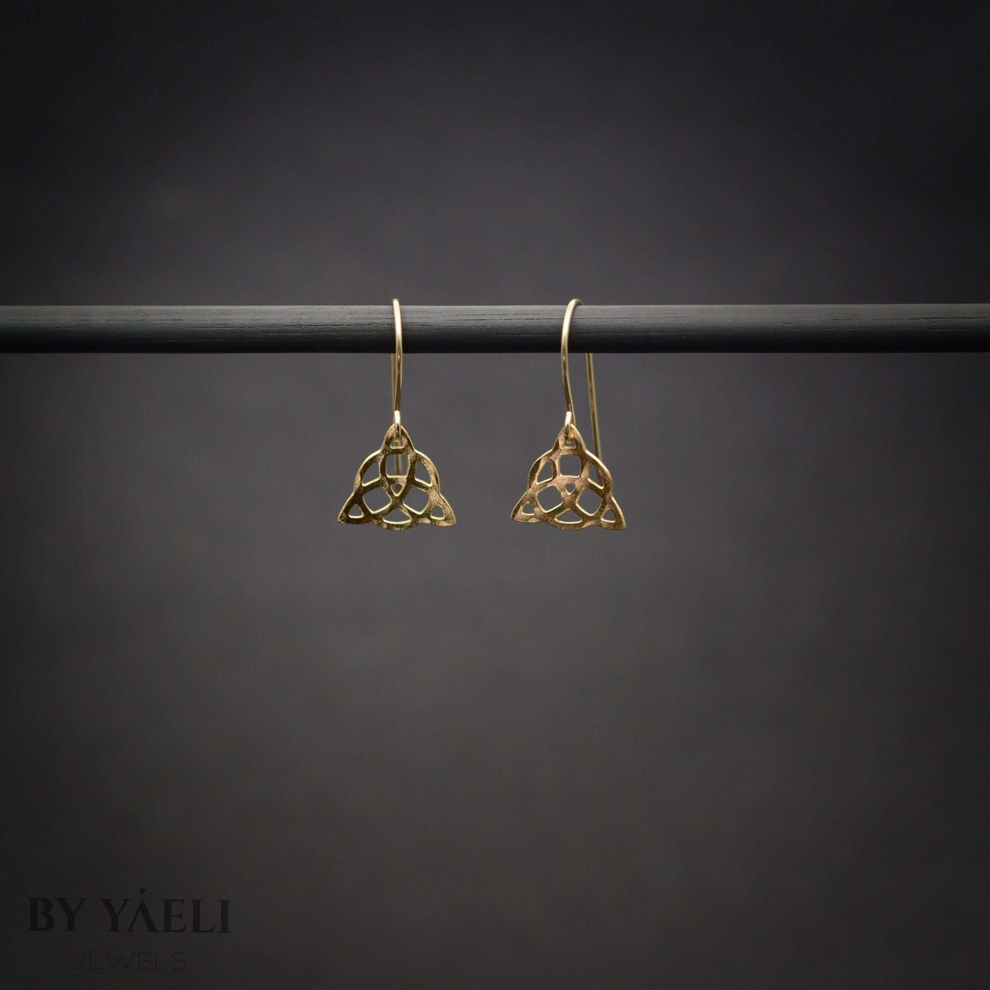 Celtic earrings, hammered tiny Celtic knot with circle dangle earrings