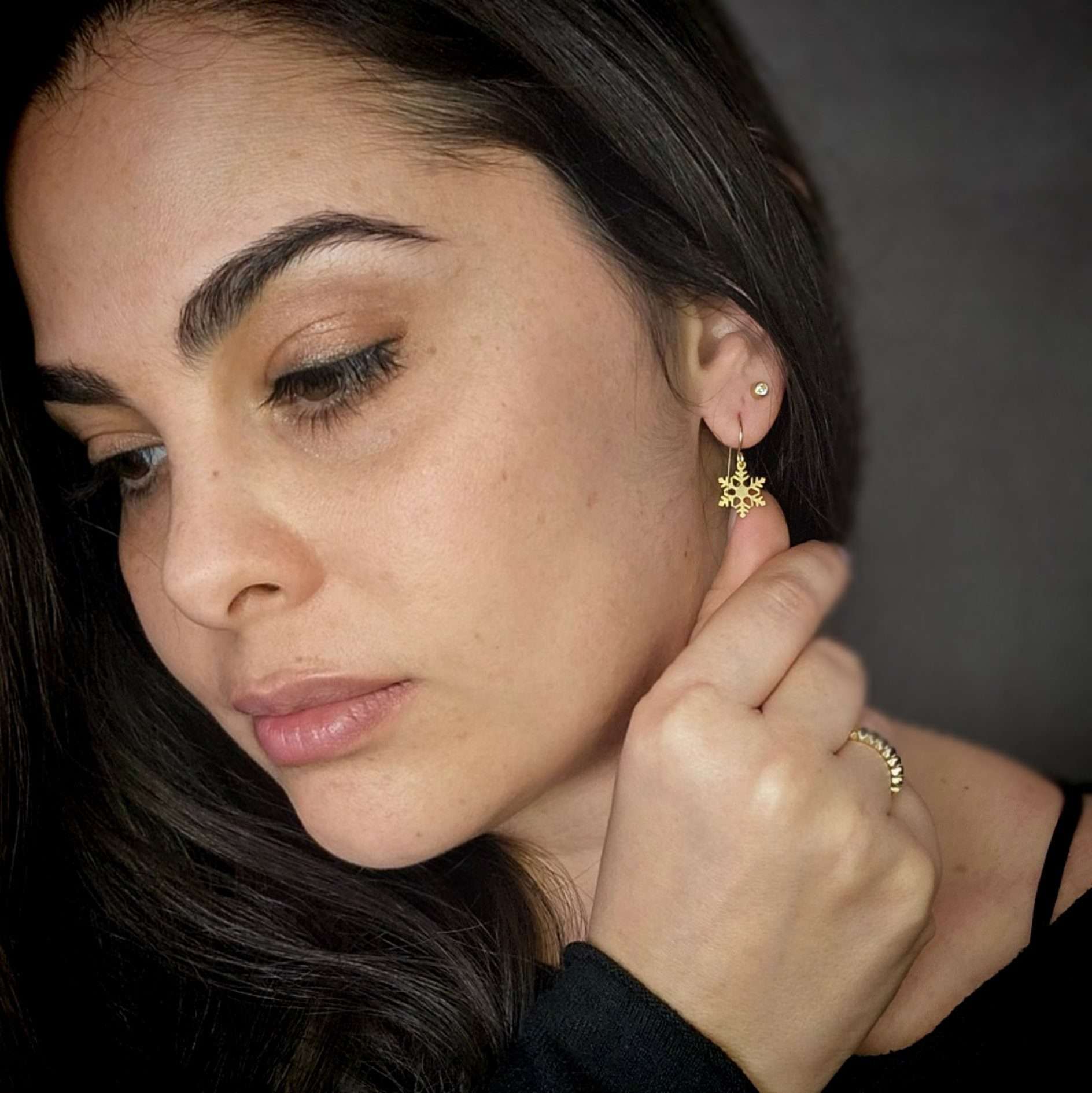 Snowflake earrings ,tiny gold snowflake stud earrings, Christmas earrings