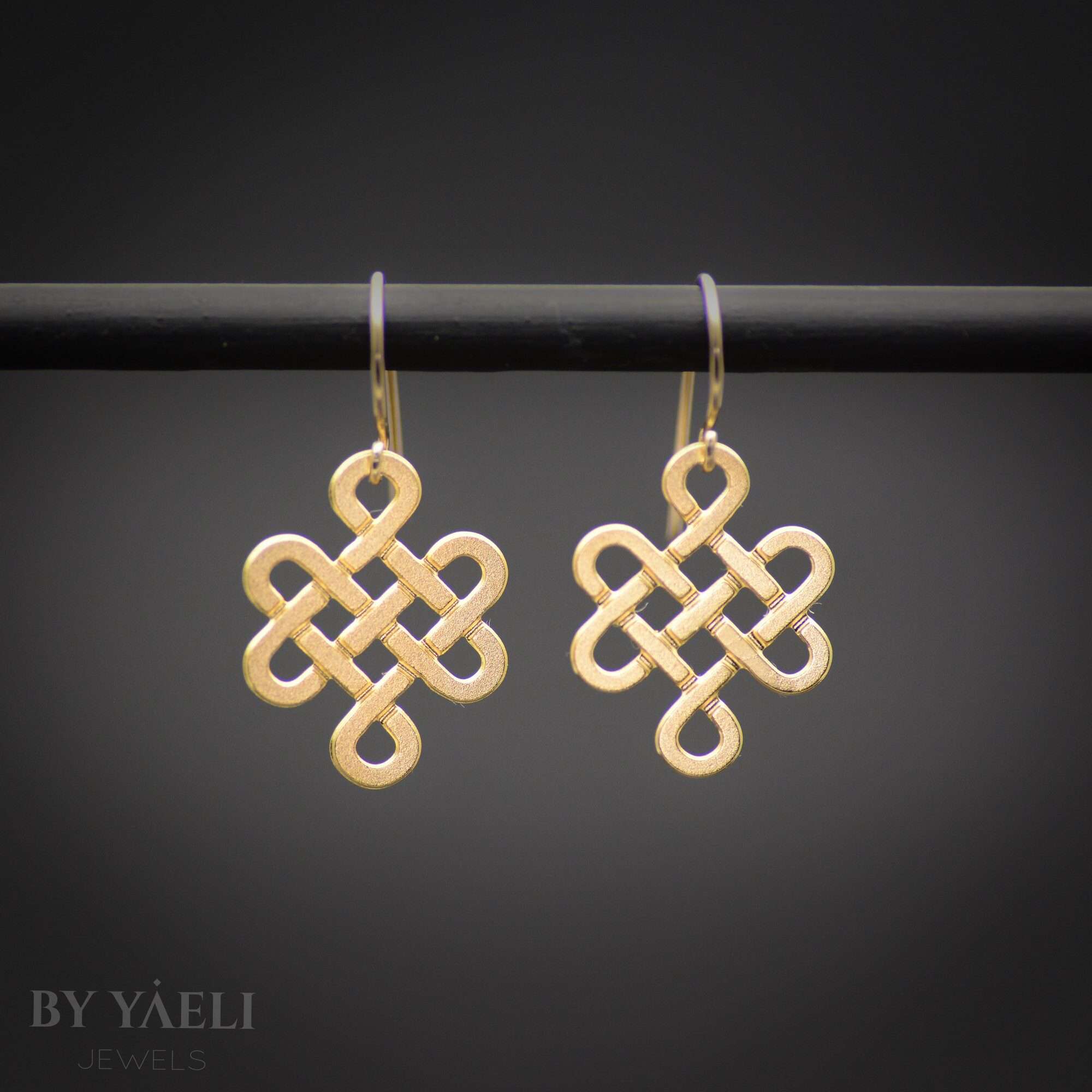 Celtic earrings, infinity knot dangle earrings.