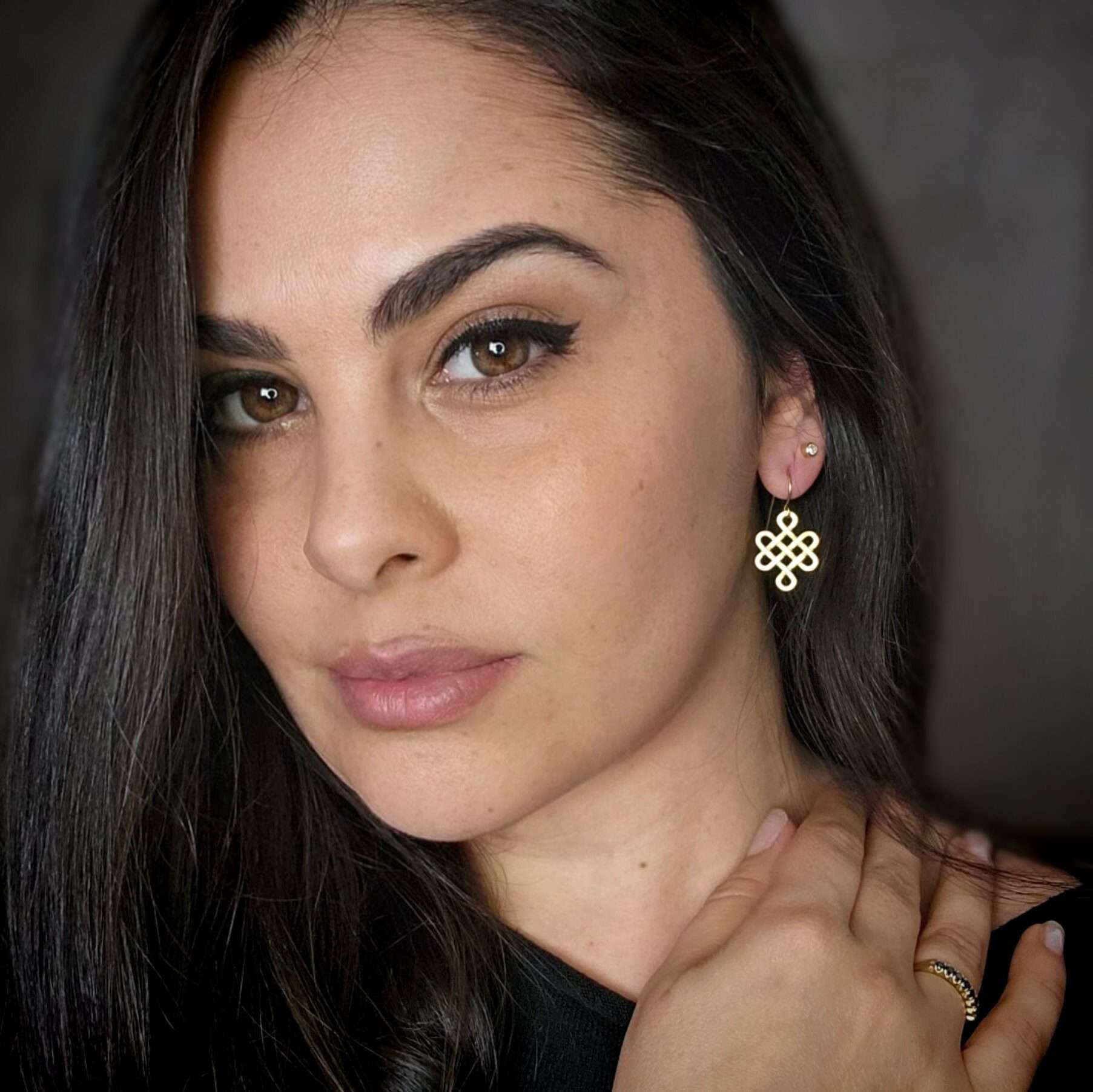 Celtic earrings, infinity knot dangle earrings.