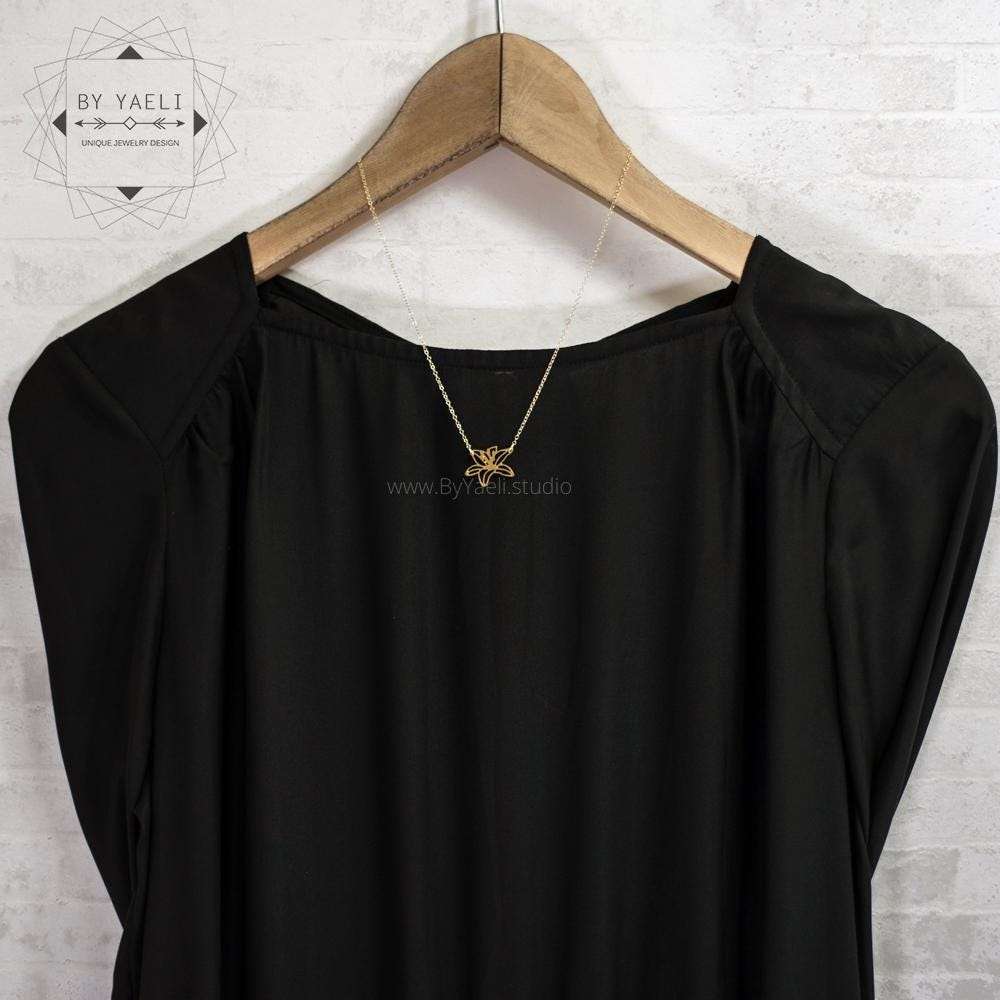 Flower necklace gold lily flower pendant necklace lily necklace nature jewelry