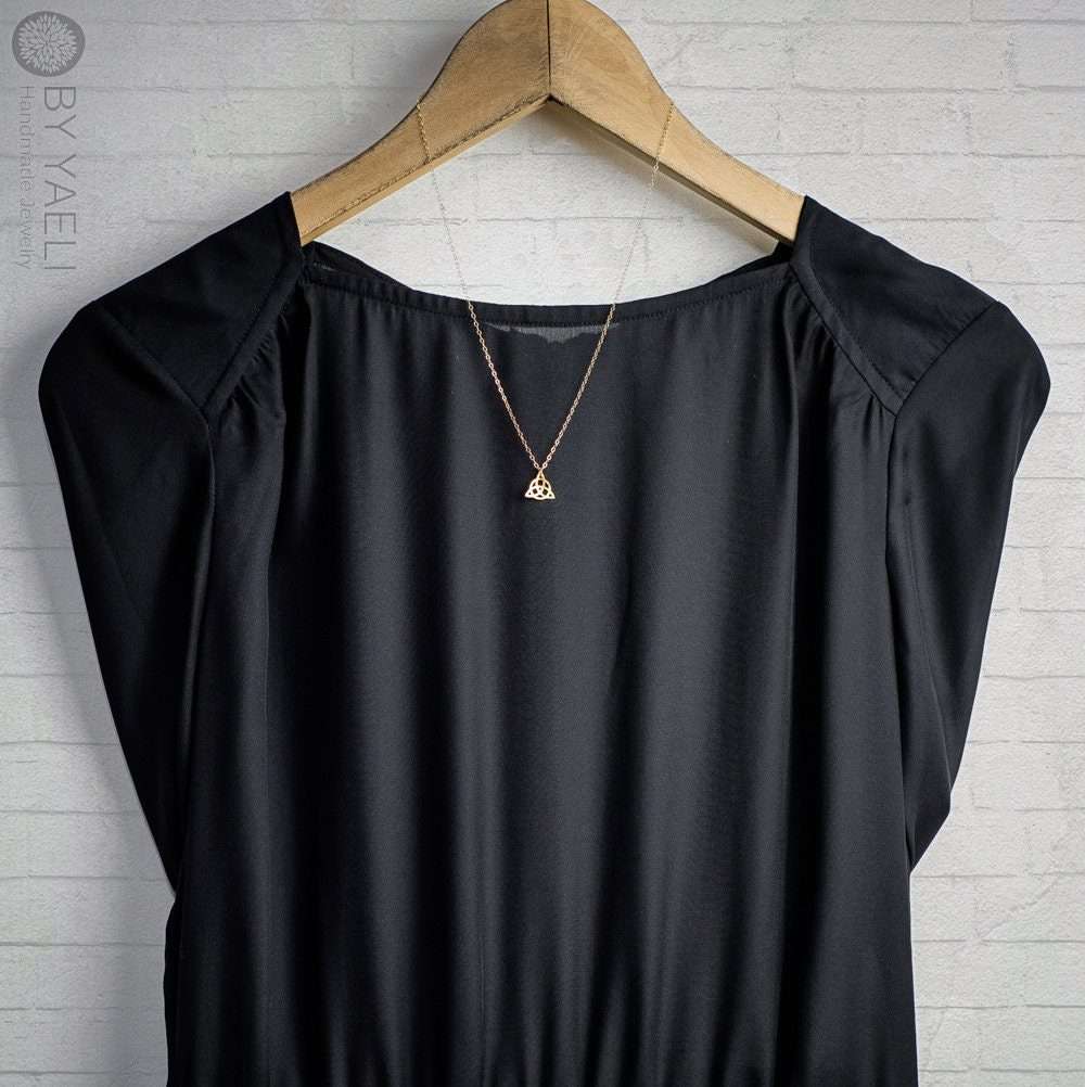 Celtic knot necklace geometric necklace gold Celtic necklace Celtic knot infinity necklace