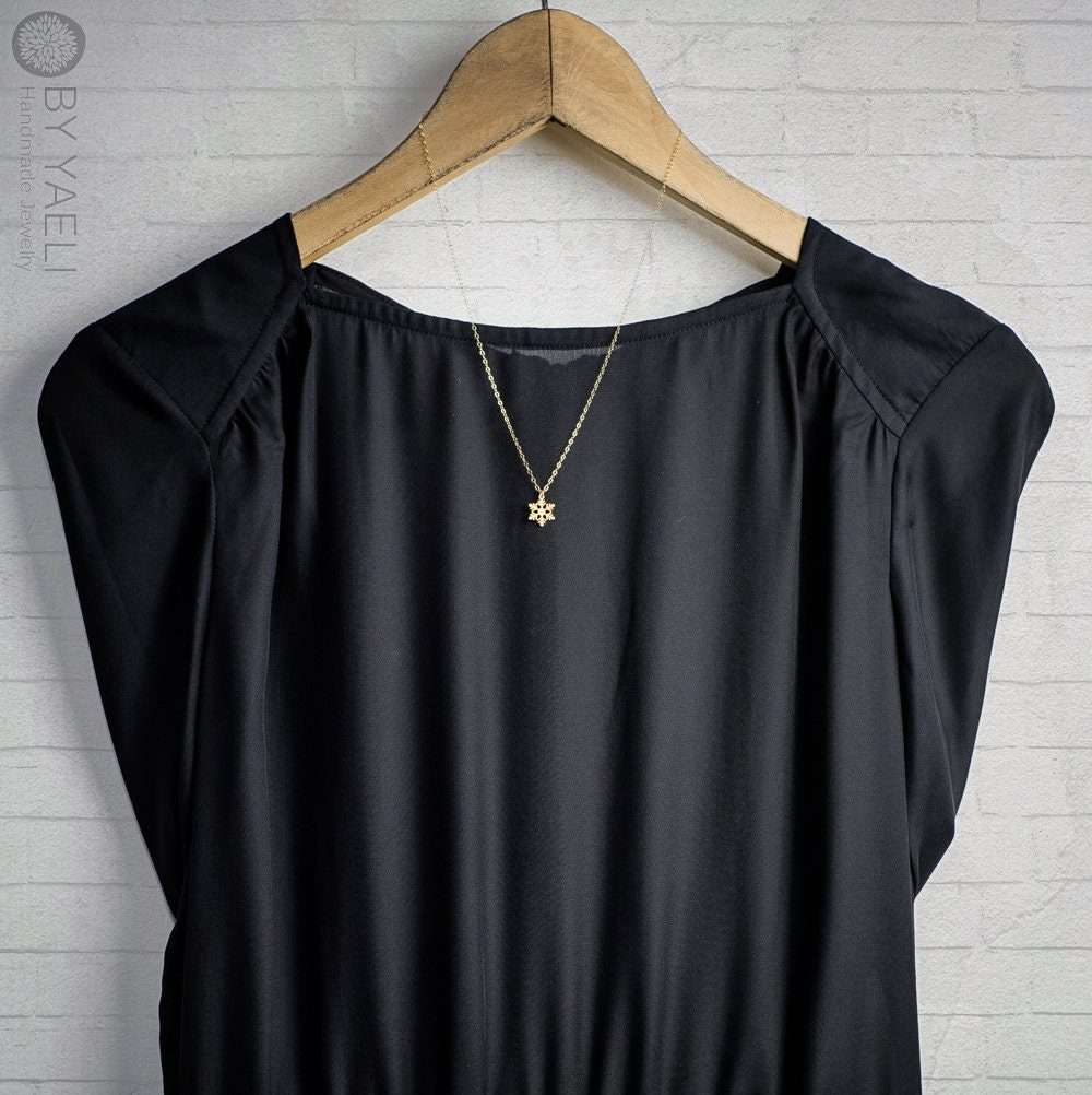 Snowflake necklace nature necklace snow flake pendant Christmas gifts